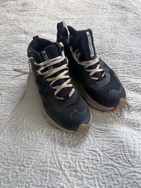 Columbia Hiking boots Mens size 7, AS IS